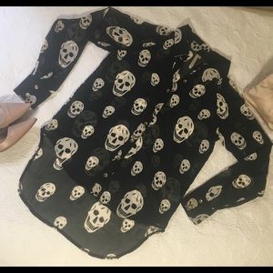 Mona B Skull Print Blouse size S